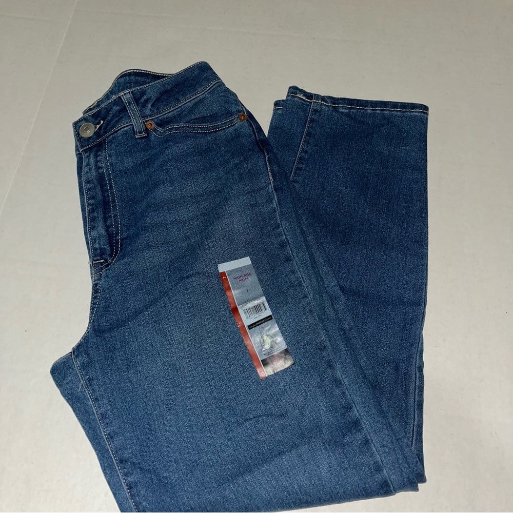 No Boundaries High Rise Mom Blue Denim Jeans Size 7 New with Tag